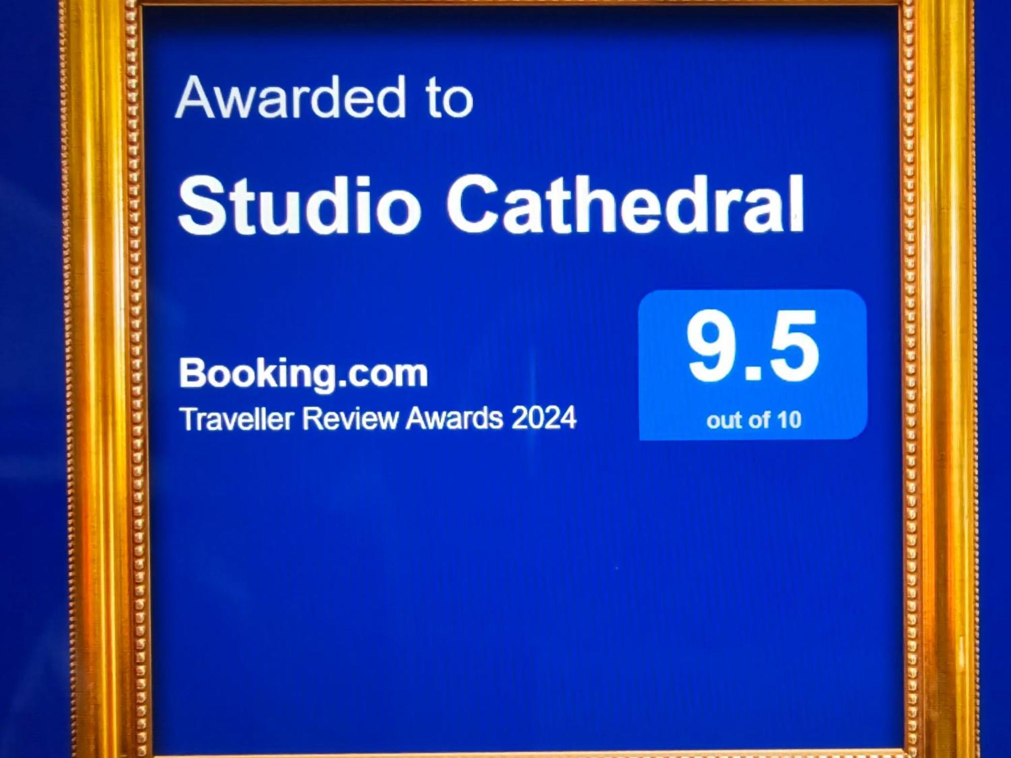 Studio Cathedral Brăila Eksteriør bilde